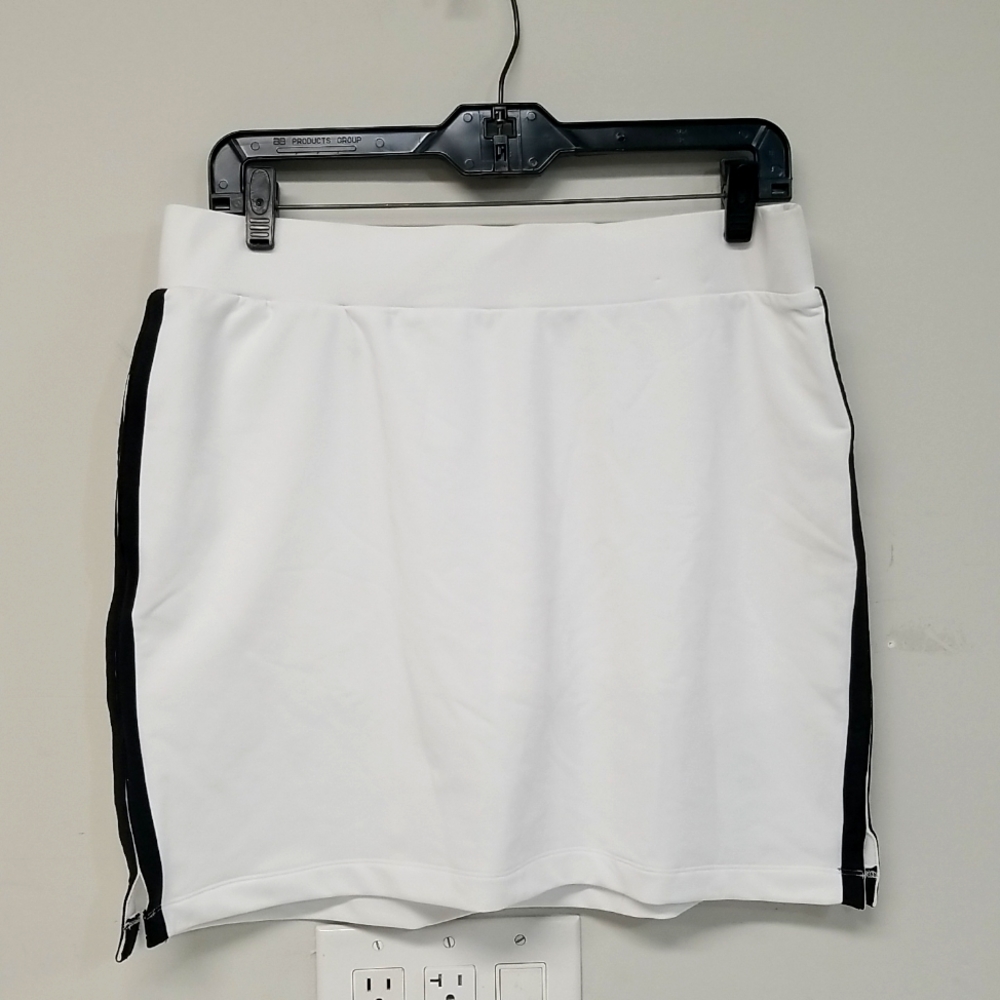 Greg Normam White Black Stripe Skort Sz M